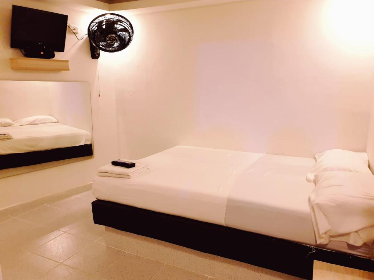 Hotel Motel Love Ибаге Экстерьер фото
